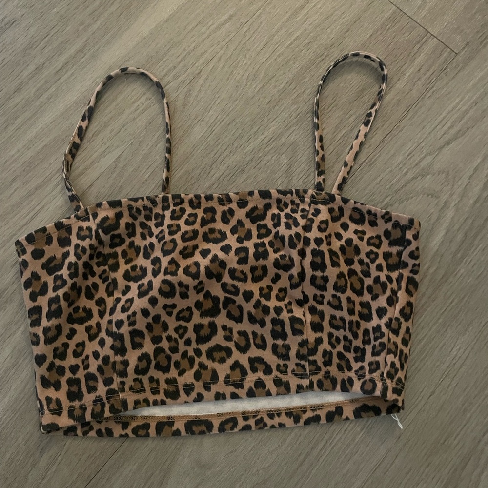 Leopard crop top